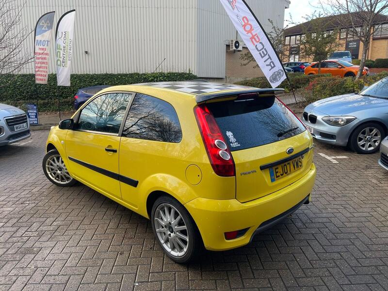 FORD FIESTA