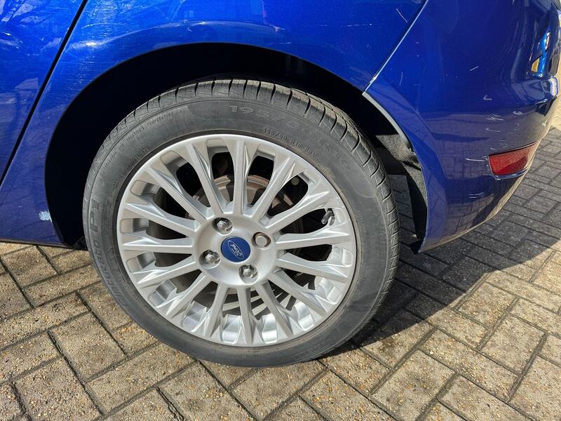 FORD FIESTA