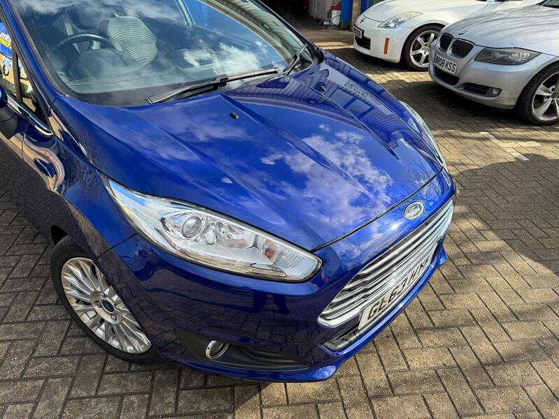 View FORD FIESTA 1.0 T EcoBoost Titanium 