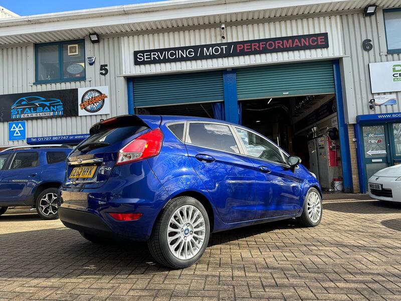 FORD FIESTA
