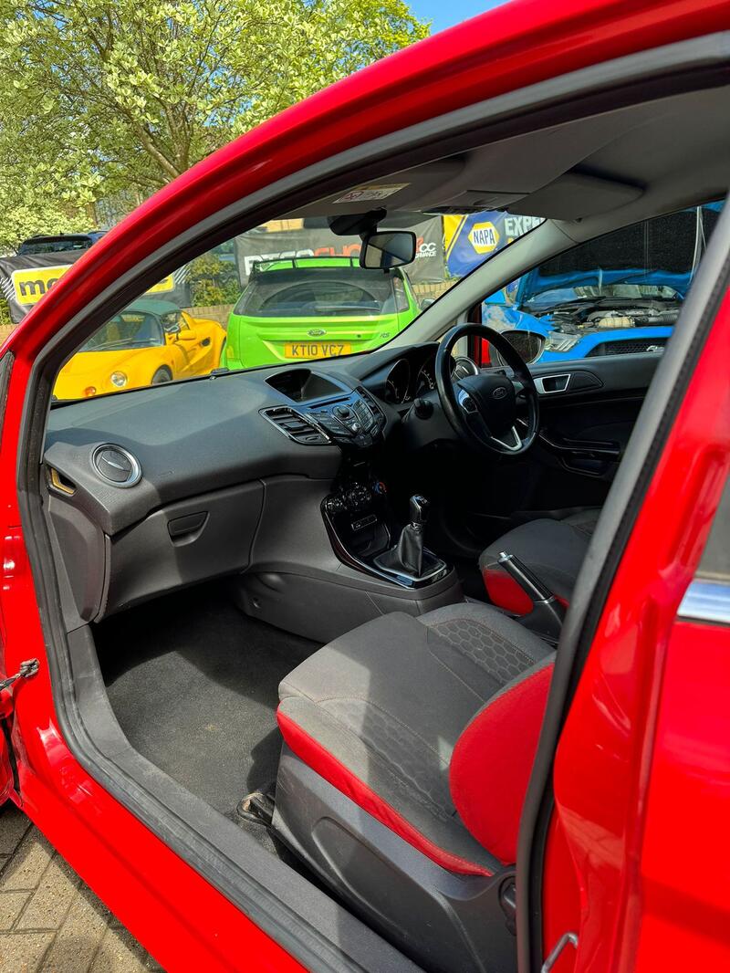 FORD FIESTA