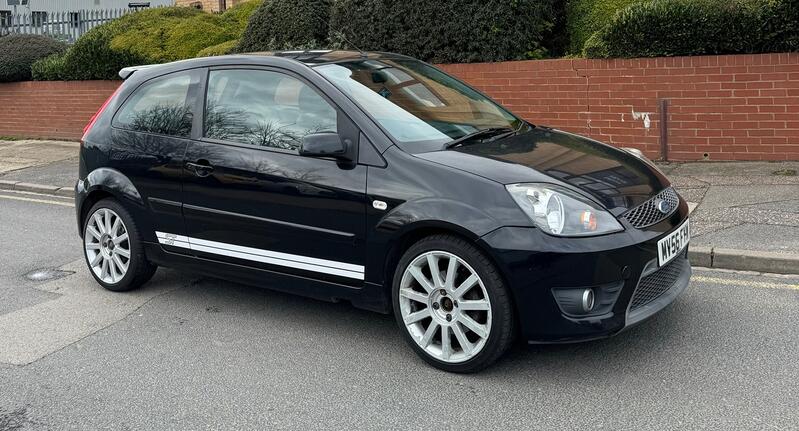 View FORD FIESTA 2.0 ST