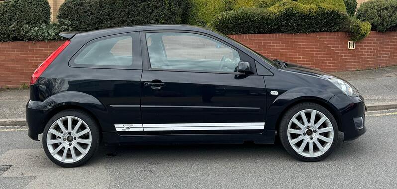 View FORD FIESTA 2.0 ST