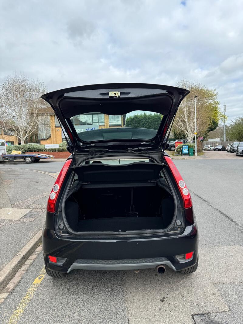 FORD FIESTA