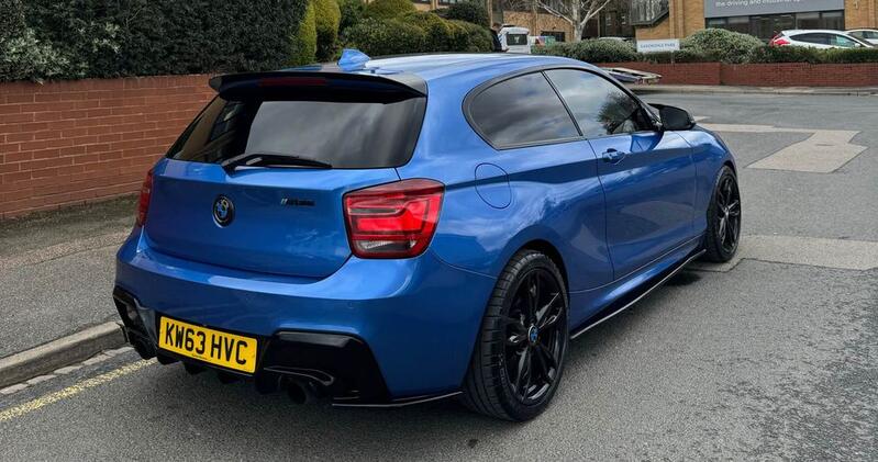 BMW 1 SERIES