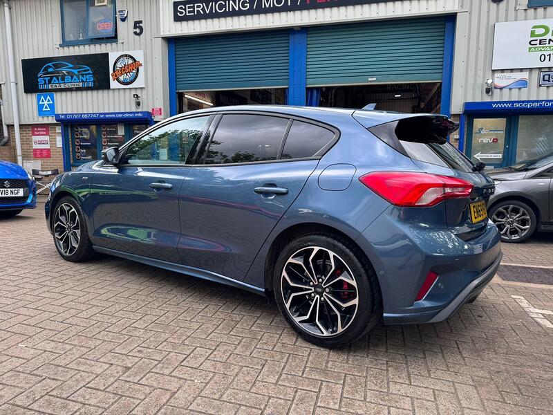 FORD FOCUS