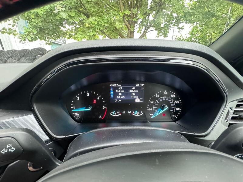 FORD FOCUS