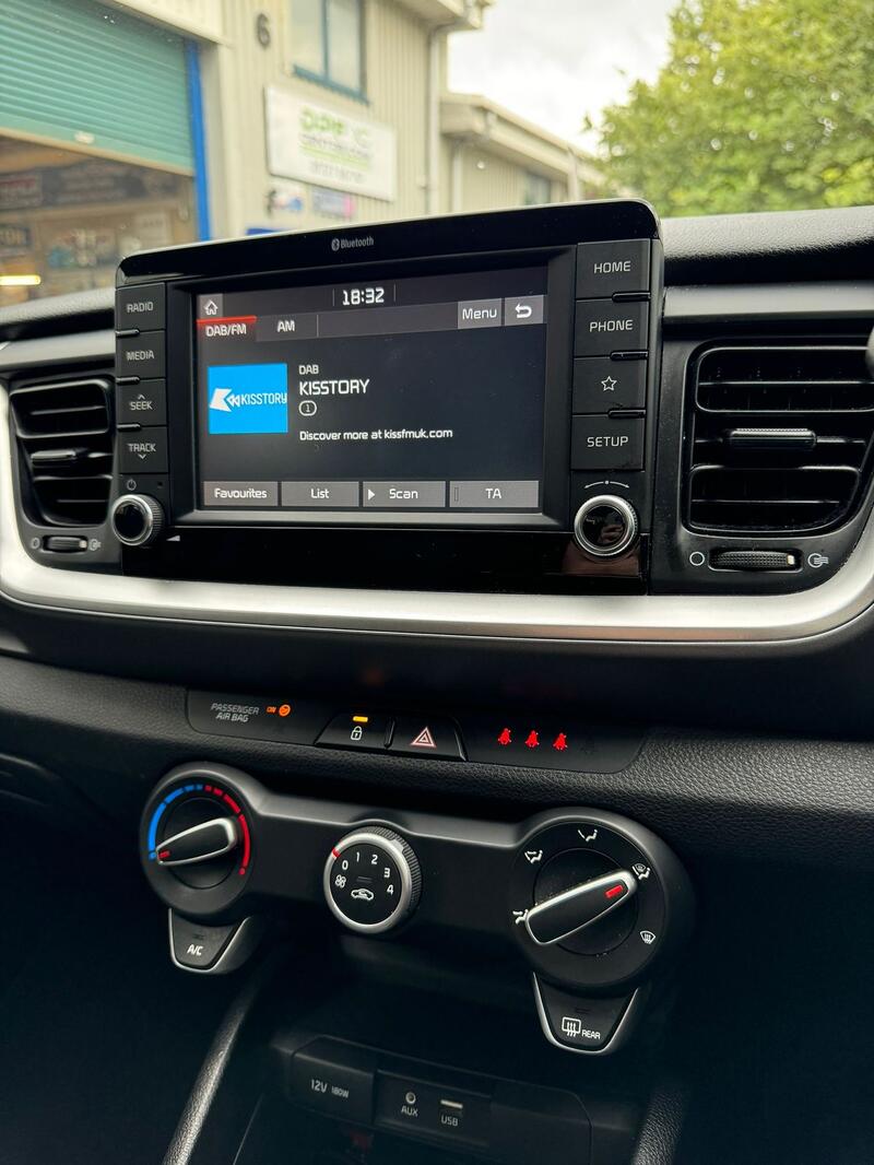 KIA STONIC