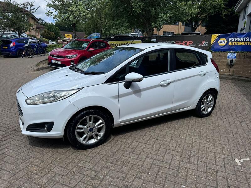 View FORD FIESTA 1.0 T EcoBoost Zetec