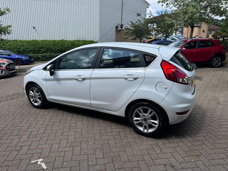 FORD FIESTA