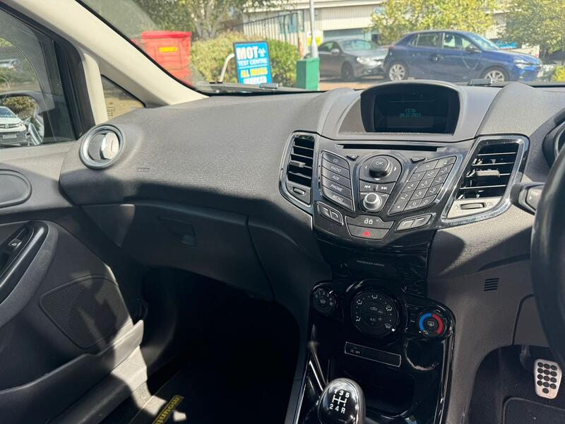 FORD FIESTA