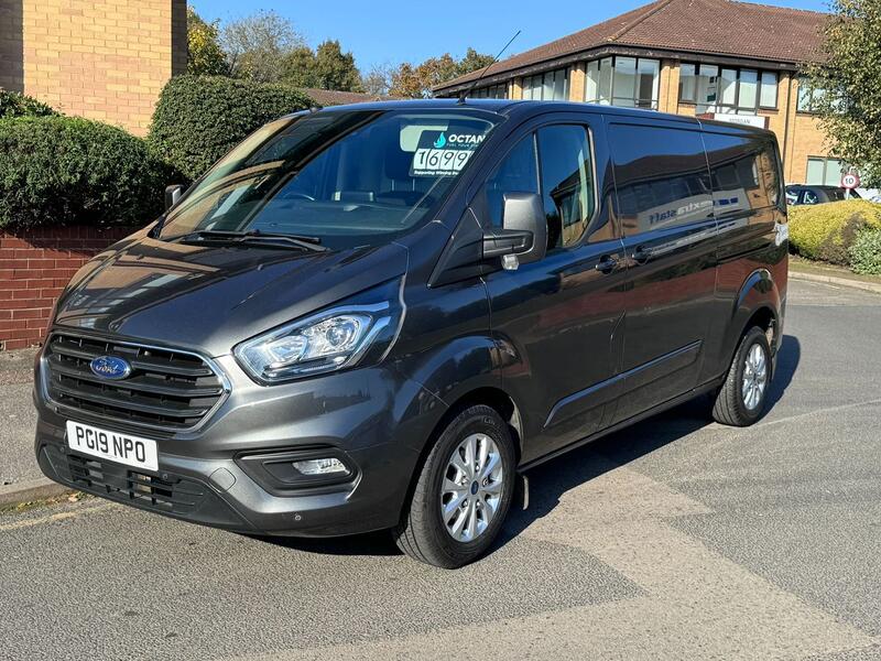 View FORD TRANSIT CUSTOM 2.0 300 EcoBlue Limited LWB
