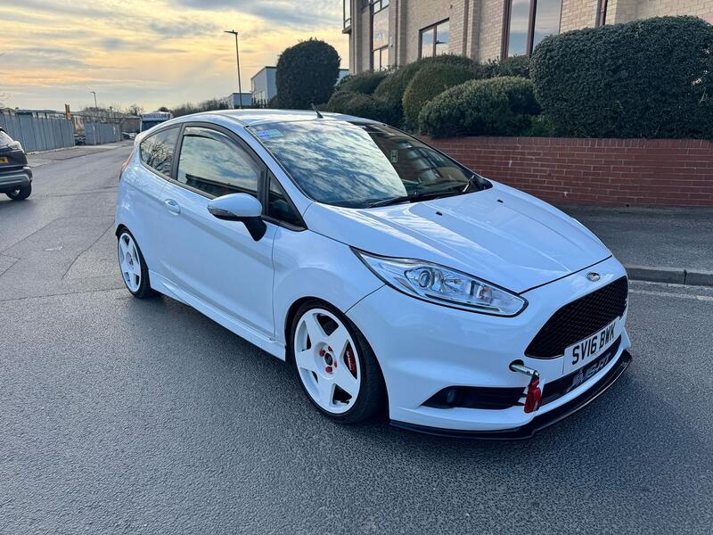 View FORD FIESTA 1.6 T EcoBoost ST-2