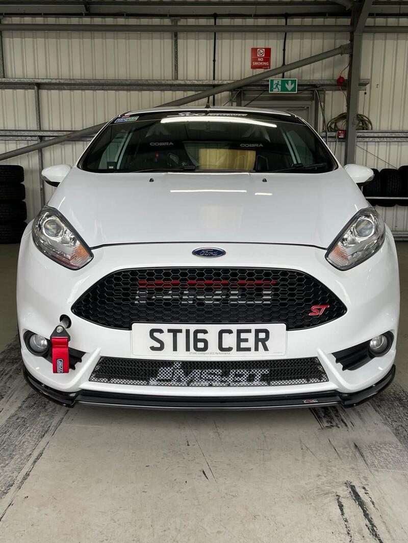 View FORD FIESTA 1.6 T EcoBoost ST-2