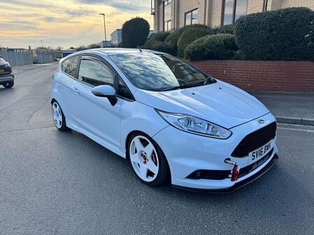 FORD FIESTA 1.6 T EcoBoost ST-2