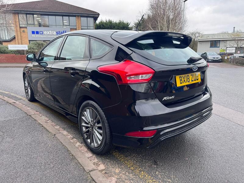 FORD FOCUS