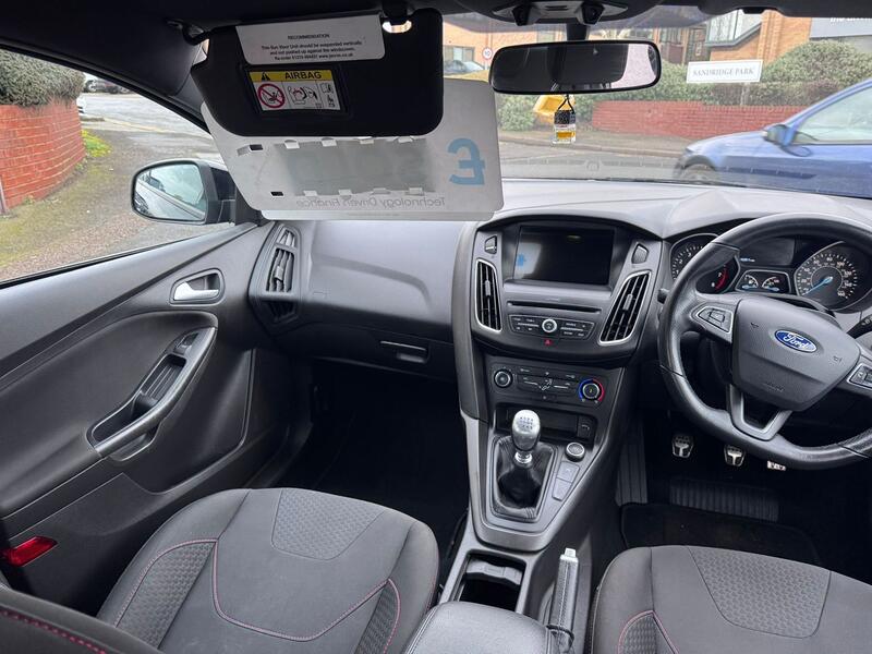 FORD FOCUS