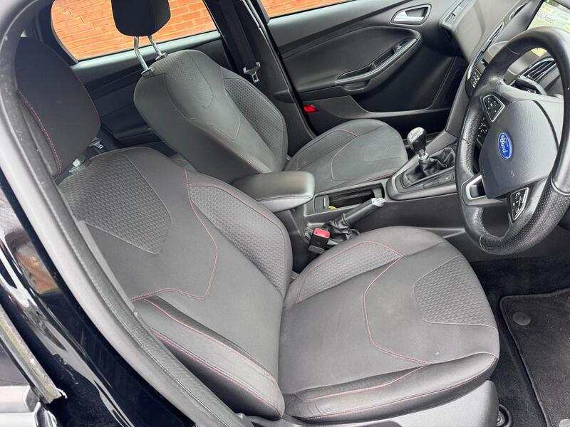 FORD FOCUS