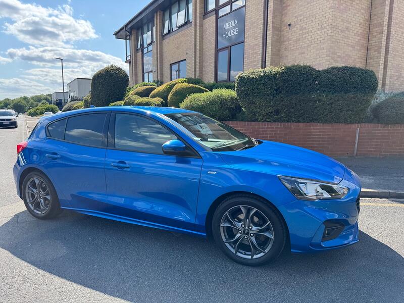 View FORD FOCUS 1.0 T EcoBoost ST-Line