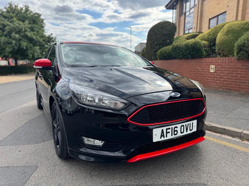 View FORD FOCUS 1.5 T EcoBoost Zetec S Black Edition