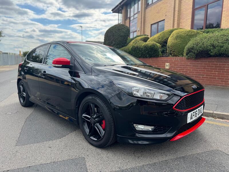 View FORD FOCUS 1.5 T EcoBoost Zetec S Black Edition