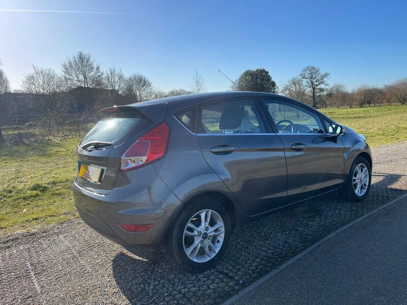 FORD FIESTA