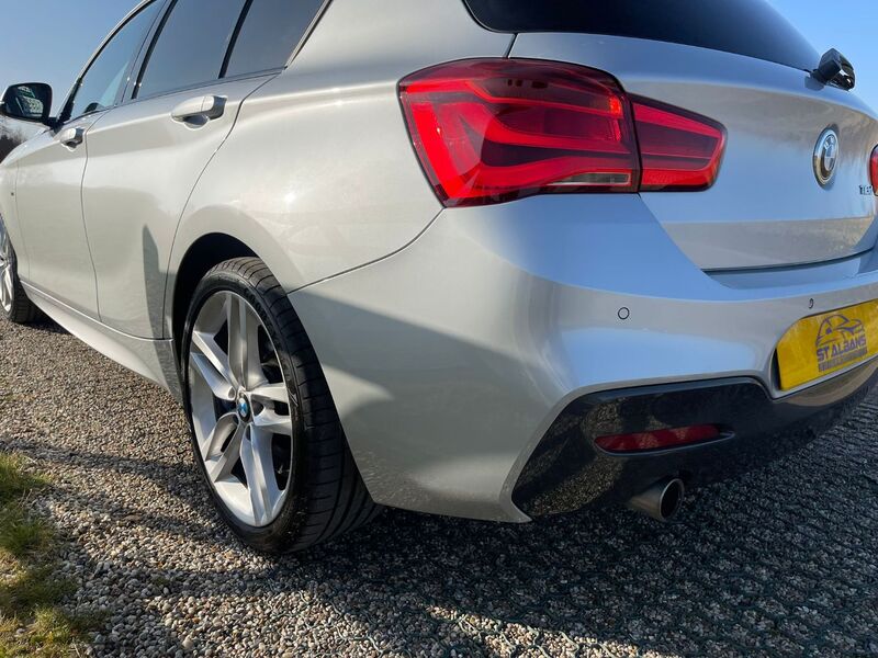 BMW 1 SERIES