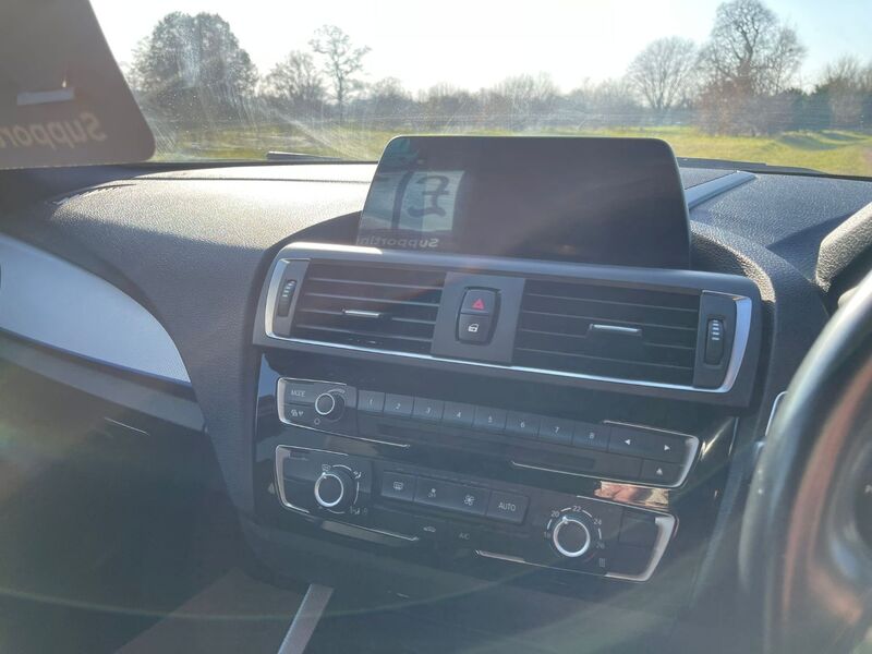 BMW 1 SERIES