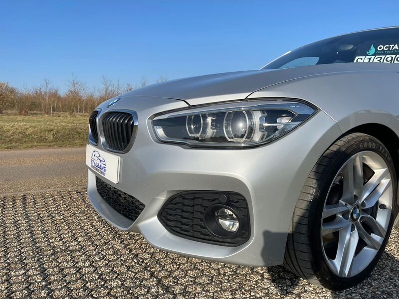 View BMW 1 SERIES 118D M SPORT