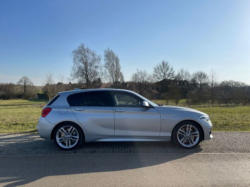 BMW 1 SERIES