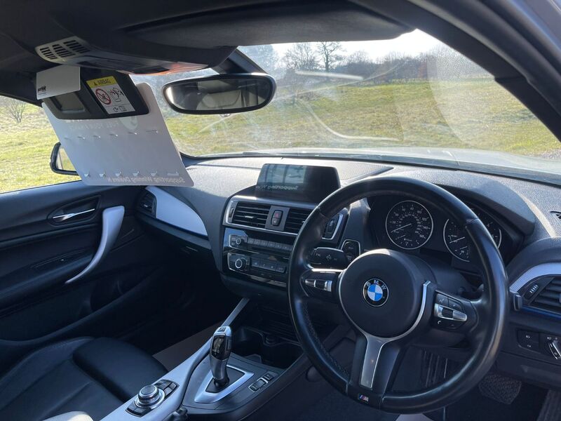 BMW 1 SERIES