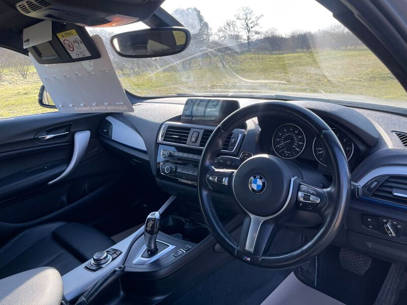 BMW 1 SERIES