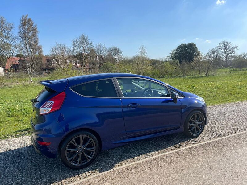 FORD FIESTA
