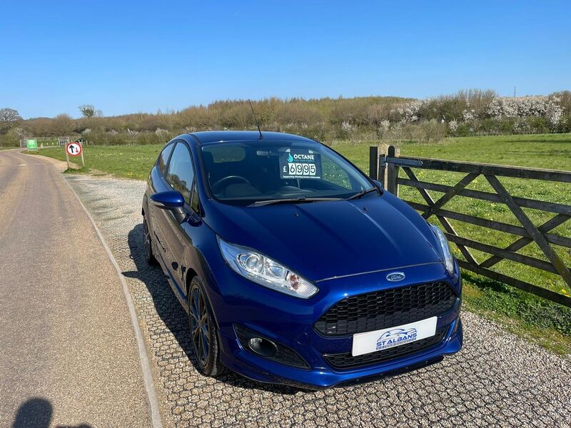 View FORD FIESTA ZETEC S