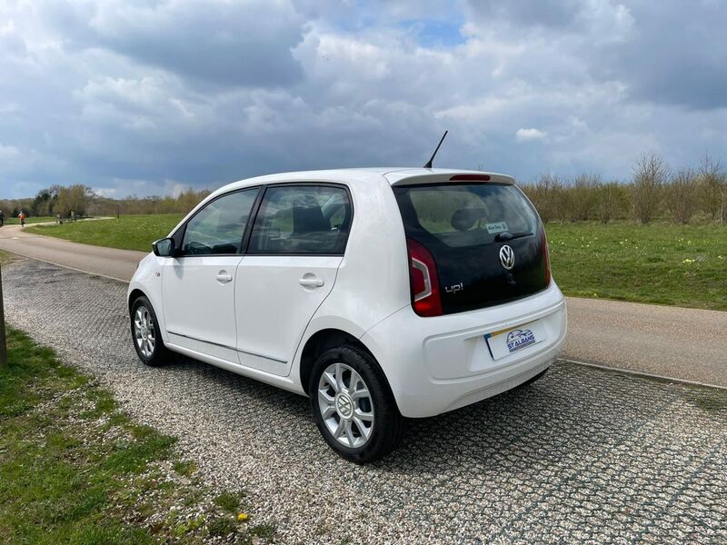 VOLKSWAGEN UP