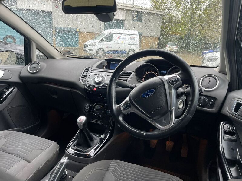 FORD FIESTA
