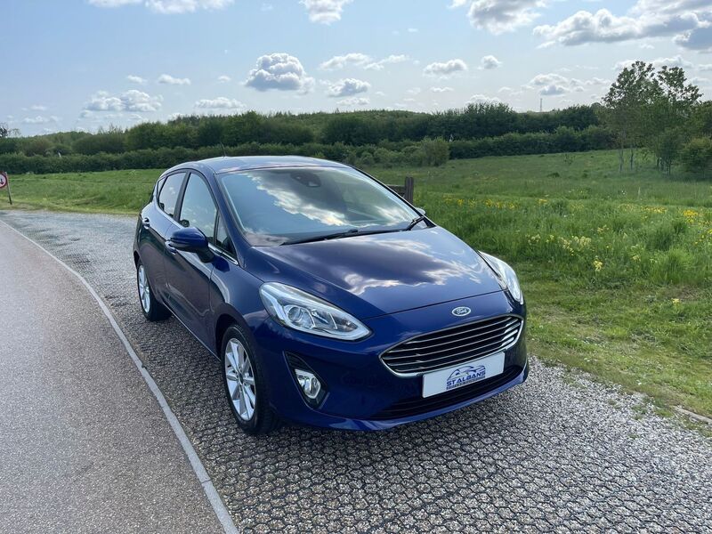 View FORD FIESTA TITANIUM