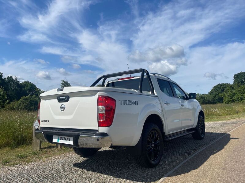 NISSAN NAVARA