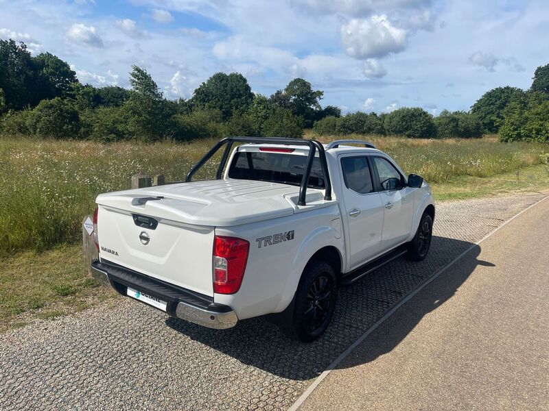 NISSAN NAVARA