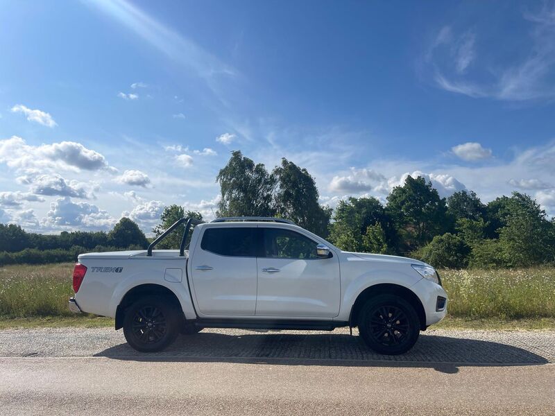 NISSAN NAVARA
