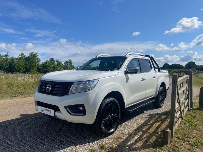 NISSAN NAVARA