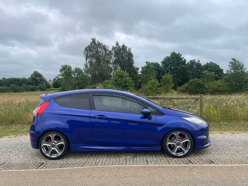 FORD FIESTA