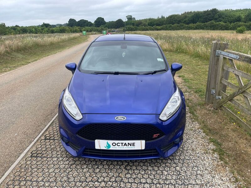 View FORD FIESTA ST-2