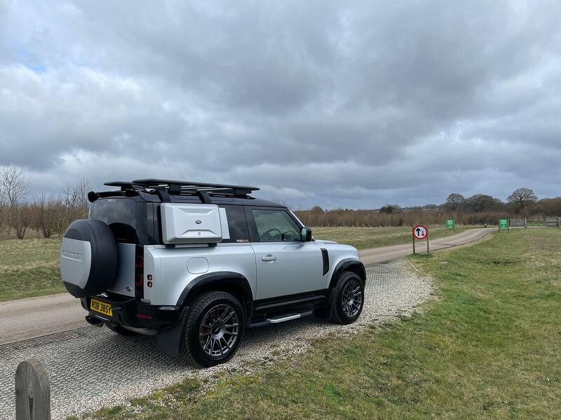 View LAND ROVER DEFENDER 90 X-DYNAMIC SE
