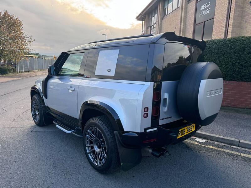 LAND ROVER DEFENDER 90