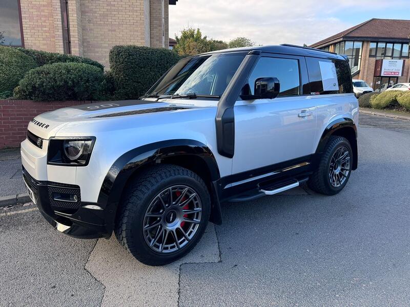 LAND ROVER DEFENDER 90