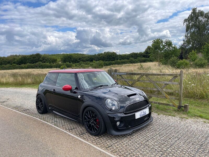 View MINI MINI JOHN COOPER WORKS